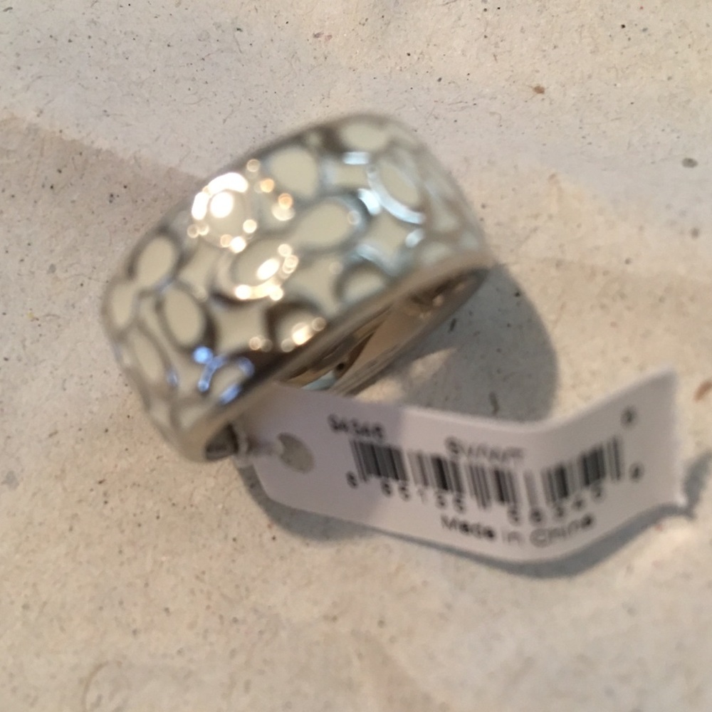 Coach Miranda enamel ring Sz 6 NWT - Picture 3 of 7